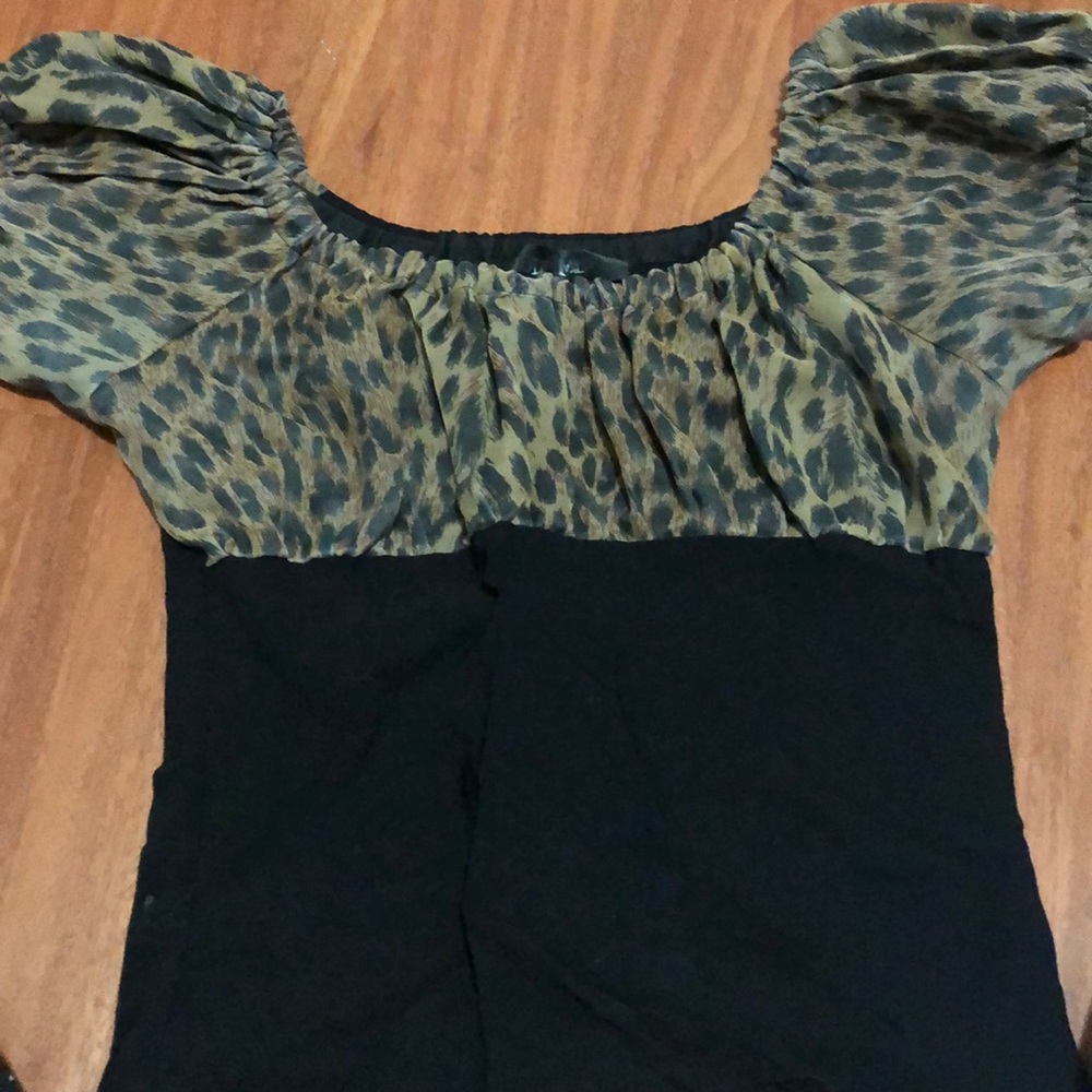 Mode Merr leopard black stretchy top